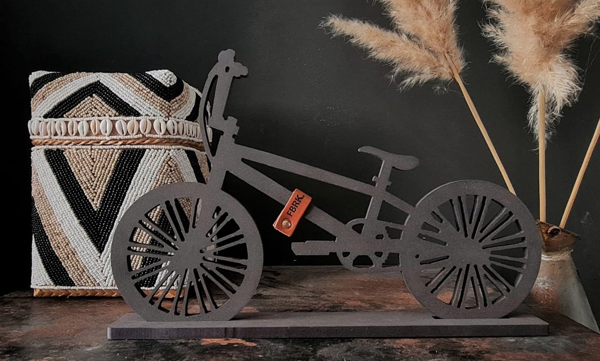 Geometrische BMX op Standaard
