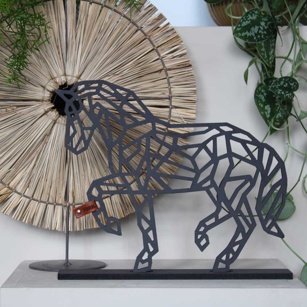 Geometrische Dressuur paard op Standaard